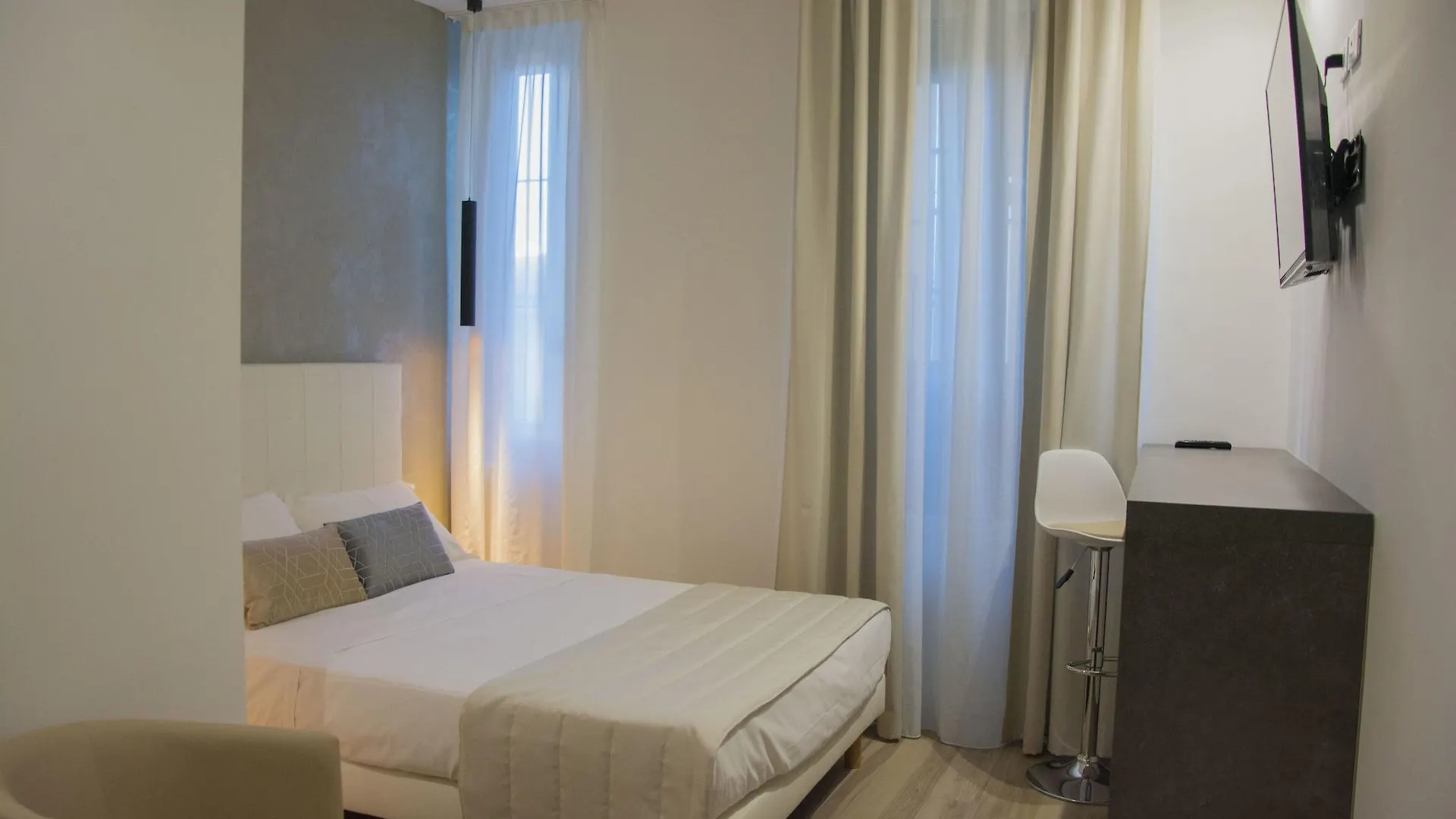 Aparthotel Durini Milan