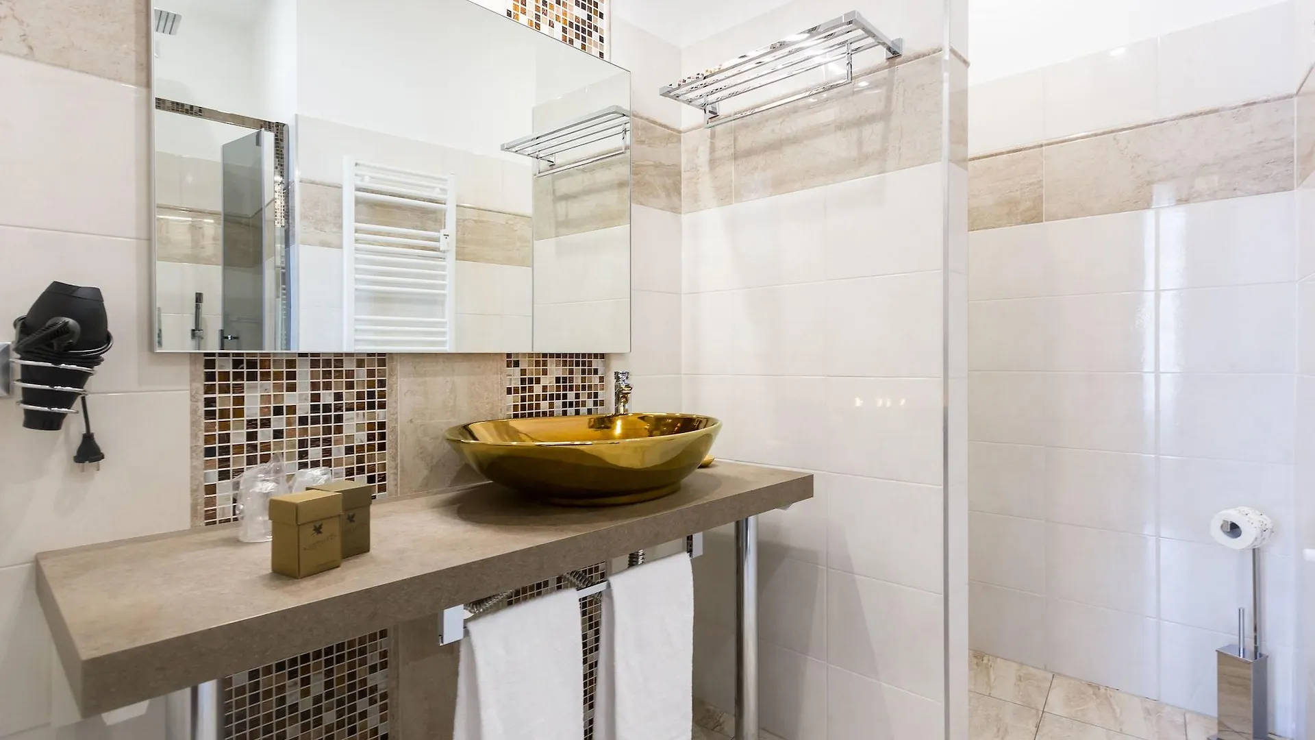 **  Aparthotel Durini Milan Italy