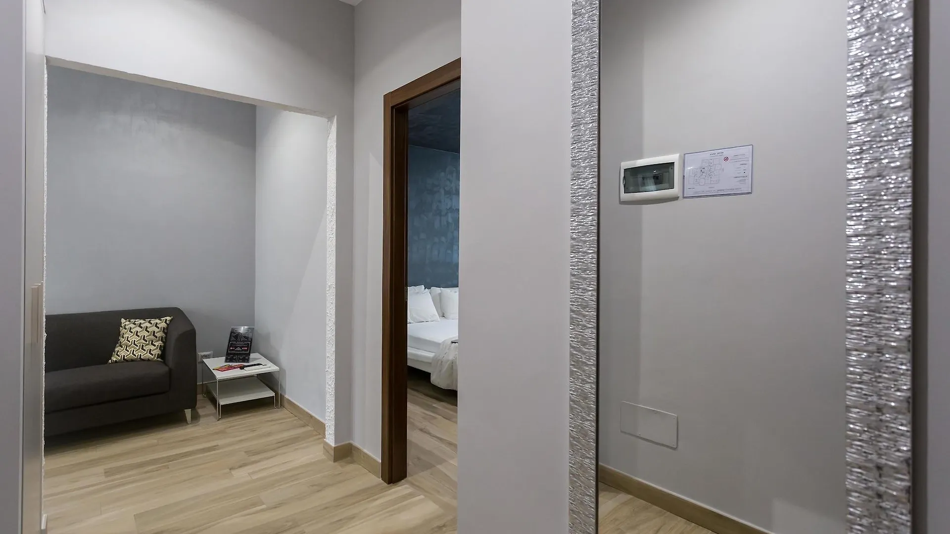 Aparthotel Durini Milan 2*,