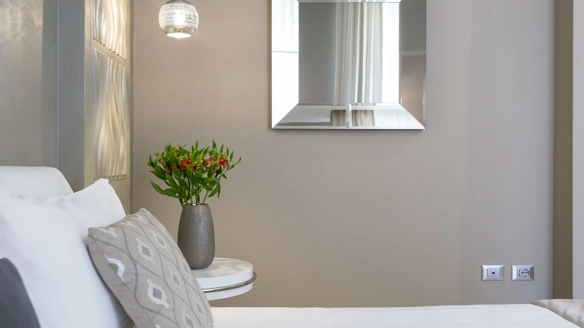 Aparthotel Durini Milan