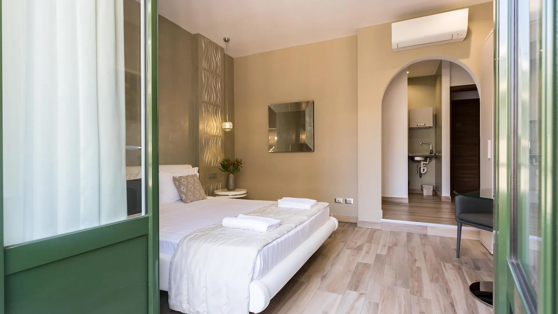 Aparthotel Durini Milano 2*,