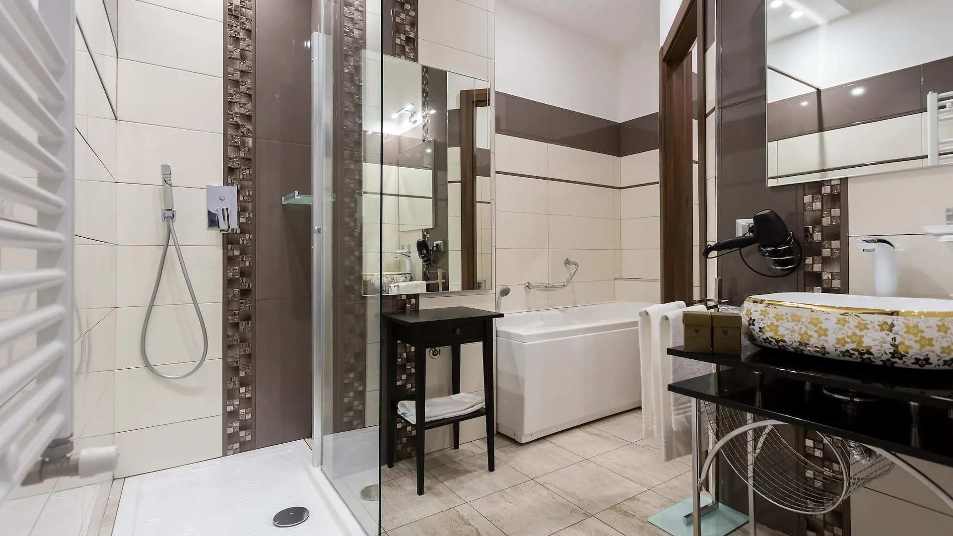 Aparthotel Durini Milano 2*,