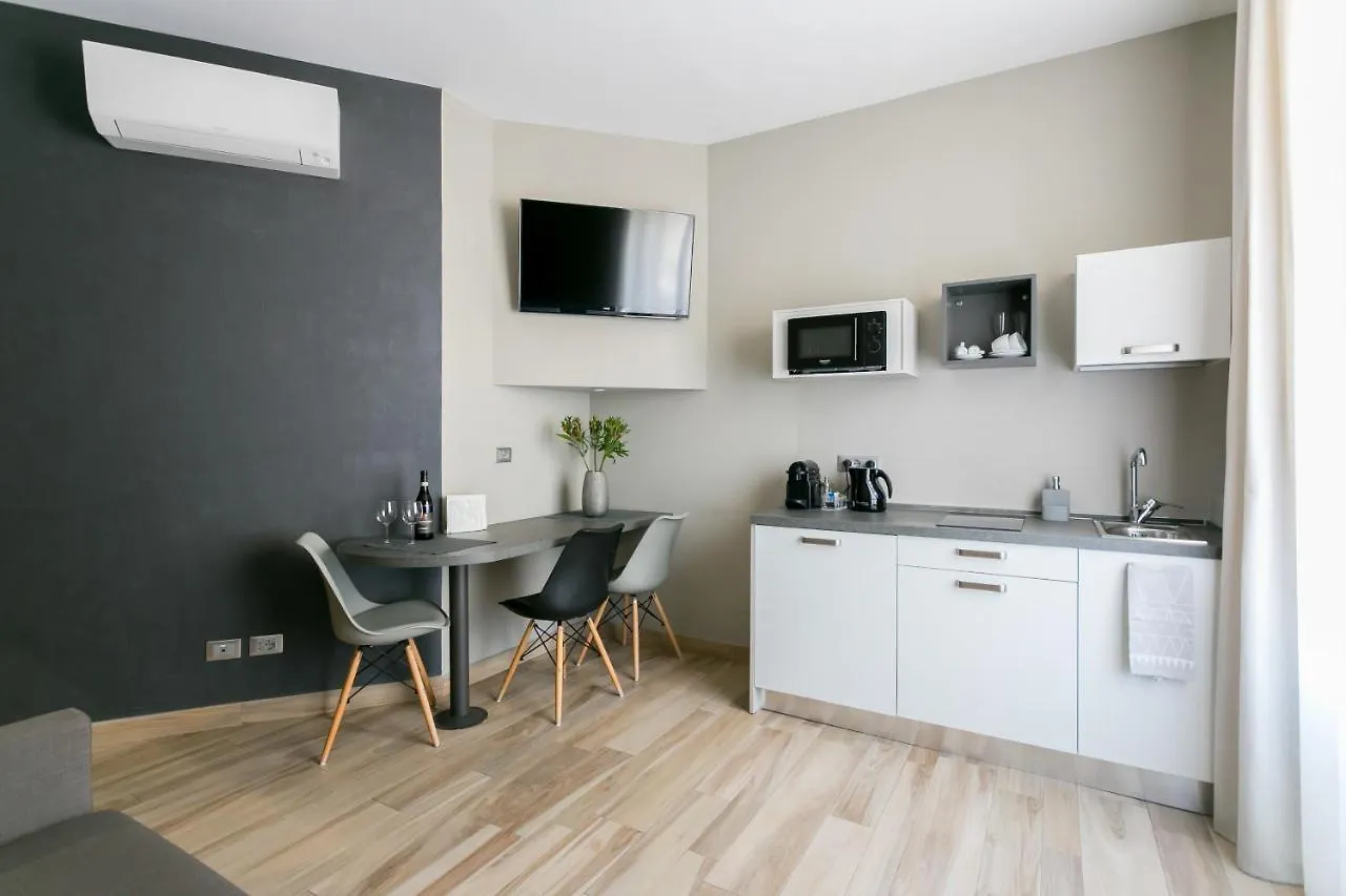 Aparthotel Durini Milano 2*,