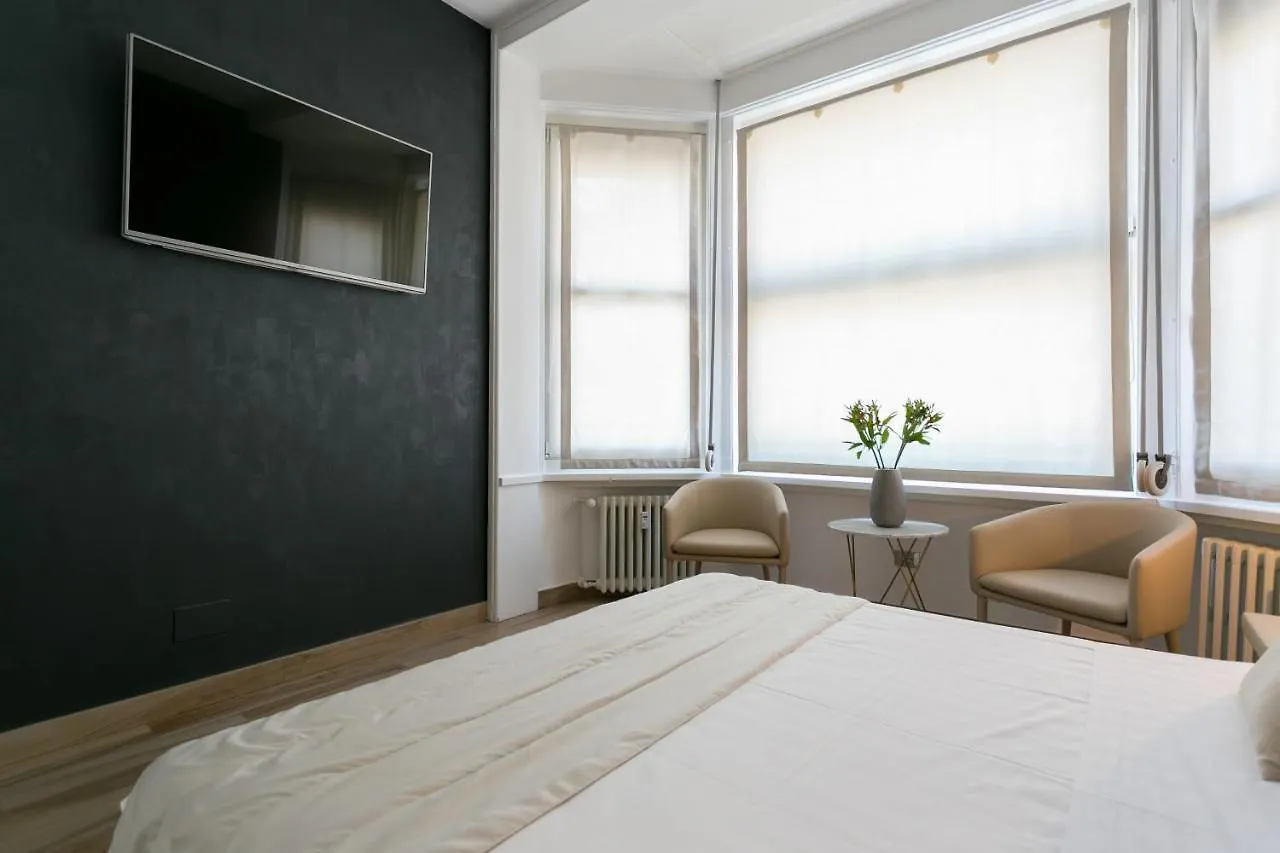 Aparthotel Durini Milan